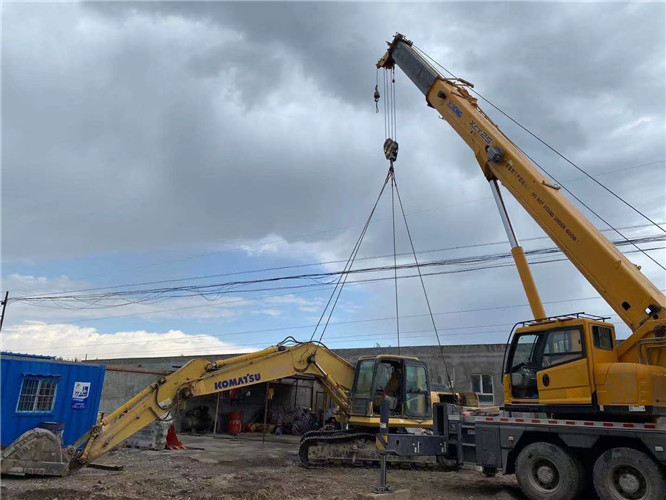 长阳25吨吊车的工作半径是多少？